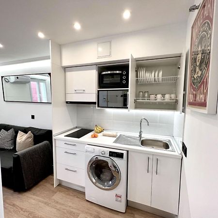 Apartment In The Heart Of Madrid-Piso En Malasana Esterno foto