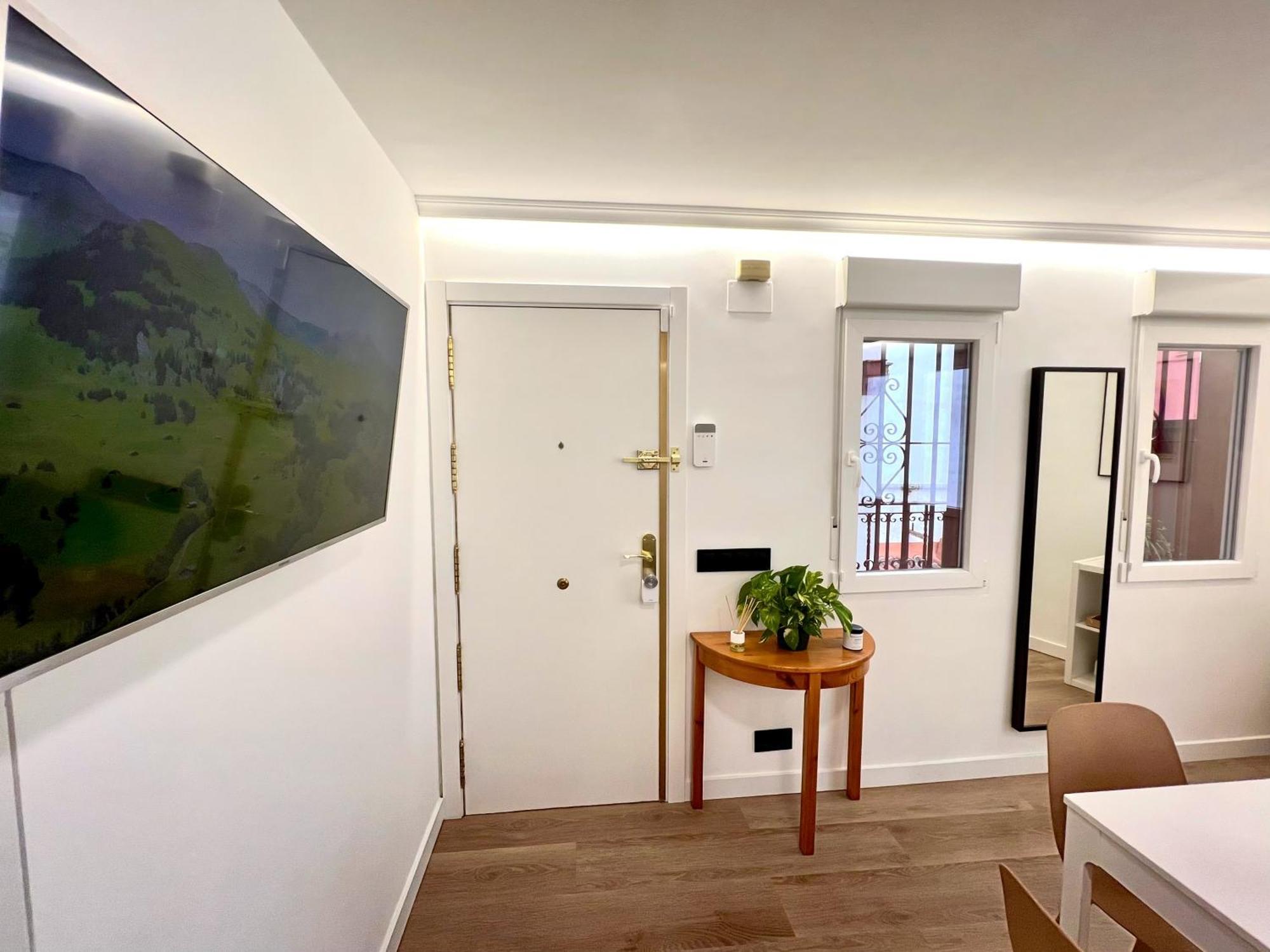 Apartment In The Heart Of Madrid-Piso En Malasana Esterno foto