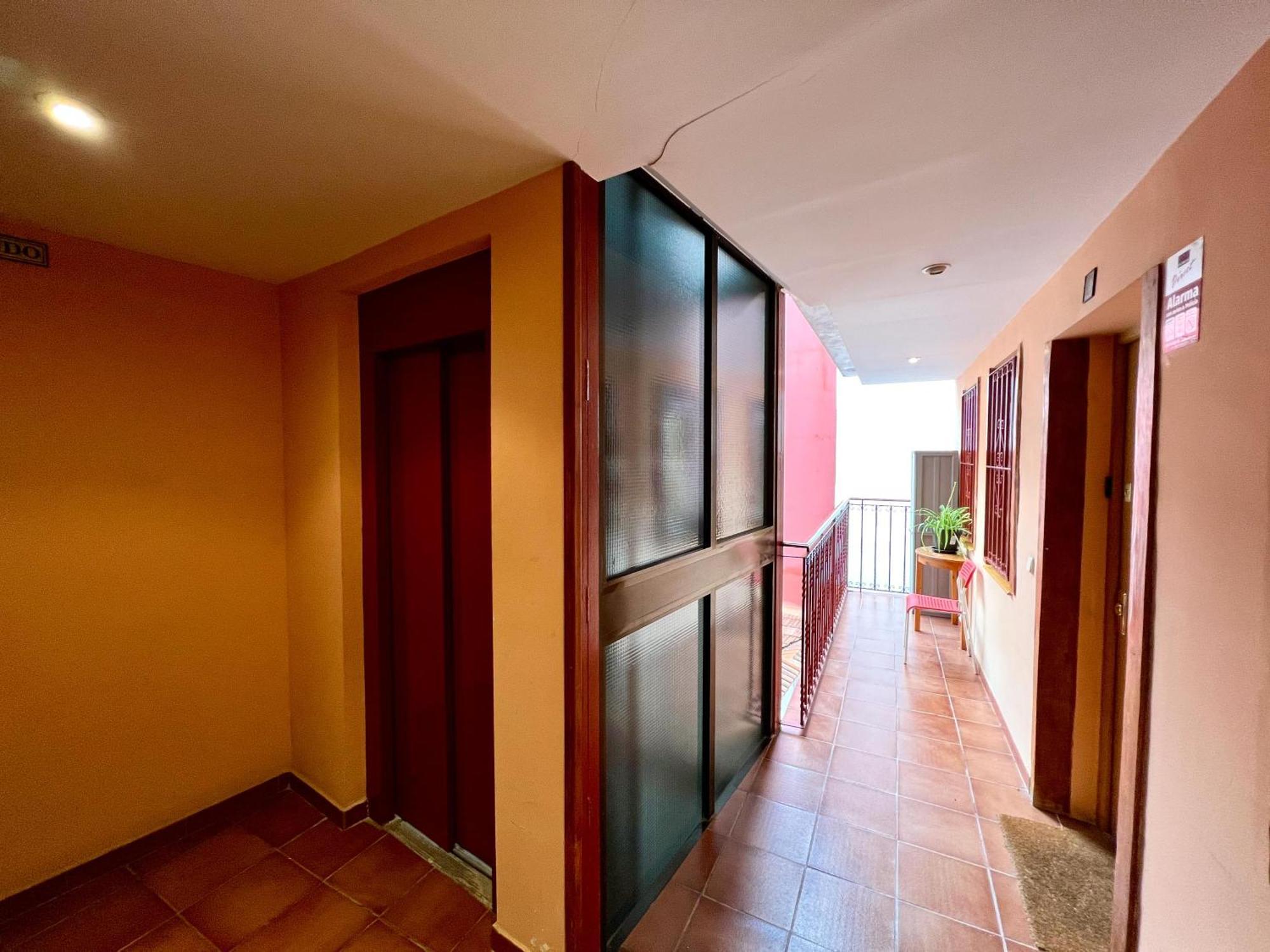 Apartment In The Heart Of Madrid-Piso En Malasana Esterno foto