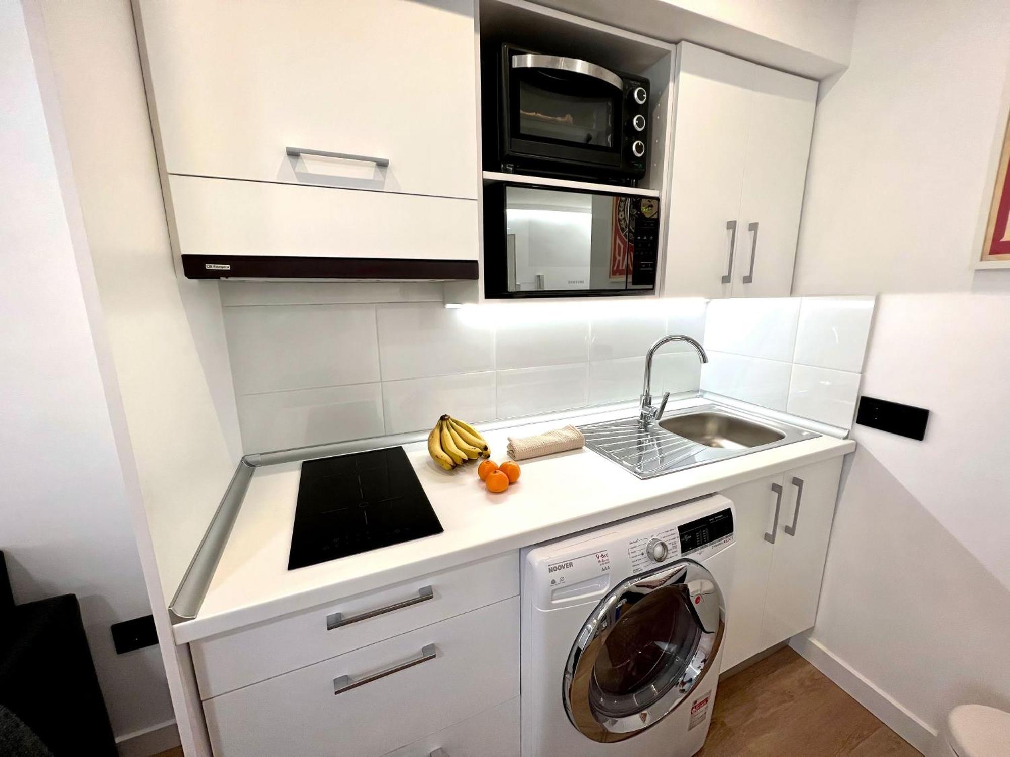 Apartment In The Heart Of Madrid-Piso En Malasana Esterno foto