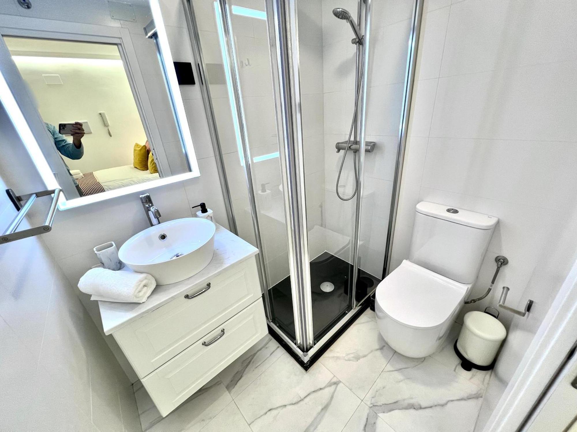 Apartment In The Heart Of Madrid-Piso En Malasana Esterno foto