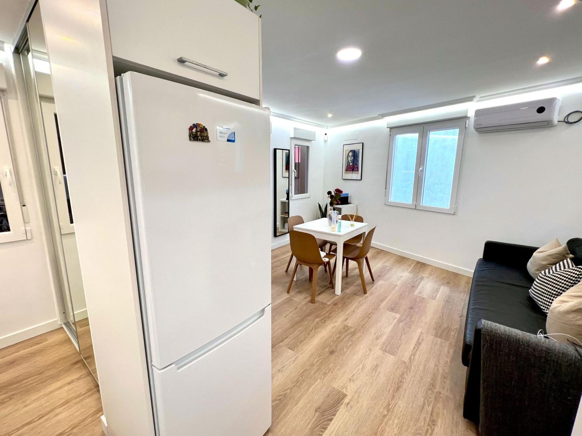 Apartment In The Heart Of Madrid-Piso En Malasana Esterno foto