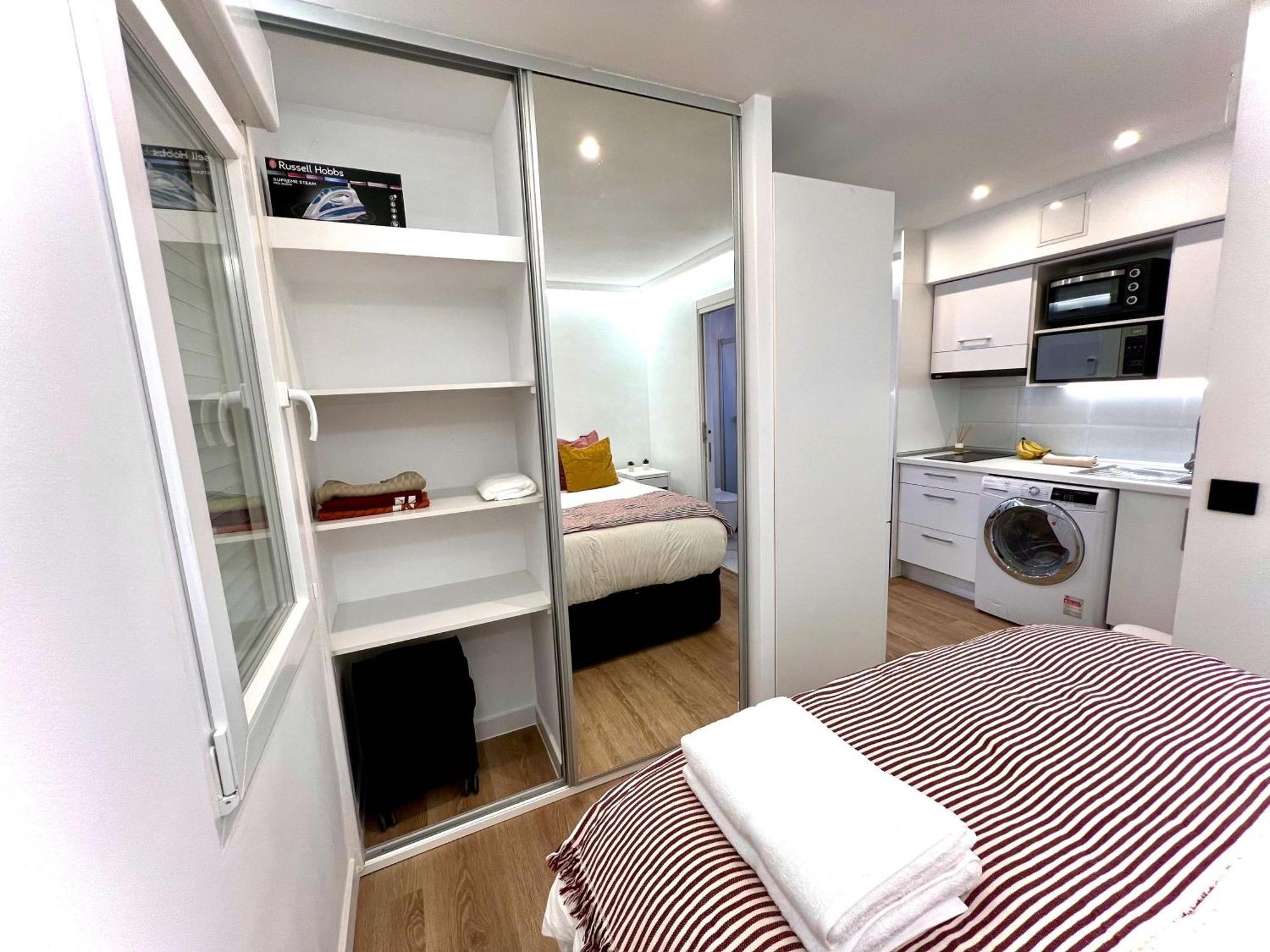 Apartment In The Heart Of Madrid-Piso En Malasana Esterno foto